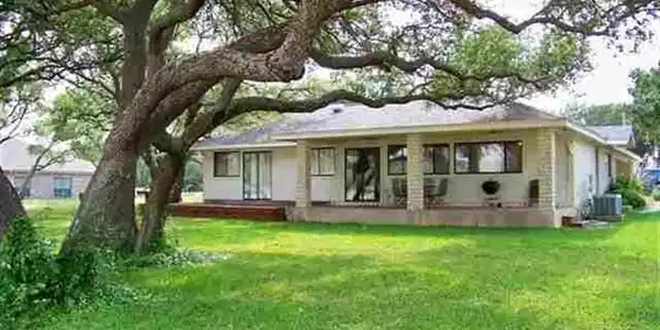 132 Oleander DR