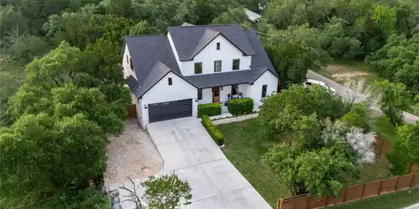 5904 Hudson Bend RD