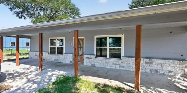 231 Deer DR