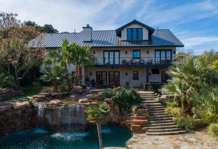 1005 N Weston LN