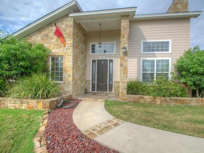 403 E Lakeshore DR