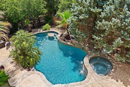 13100 Country Trails LN