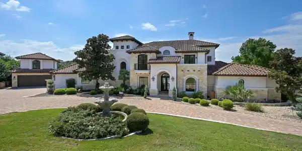 101 Bella Cima DR