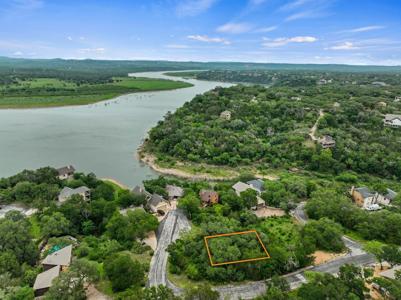 100 Center Cove III LOOP