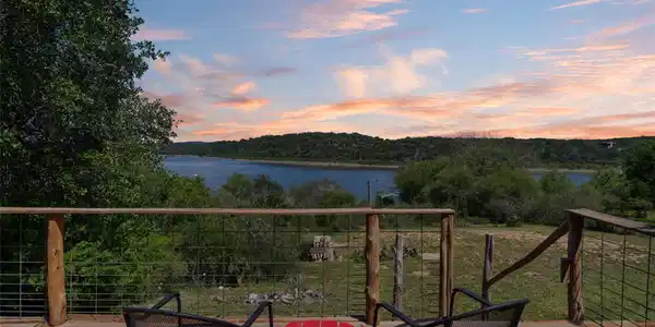 117 Lake View DR