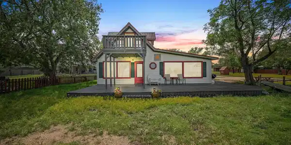 734 Island DR