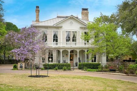 2528 Tanglewood TRL
