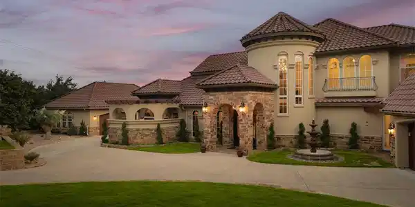 8011 Lake Mountain LN