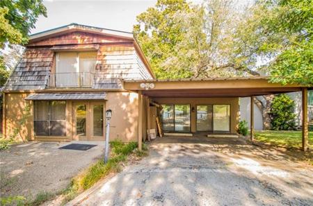 405 River Lake DR