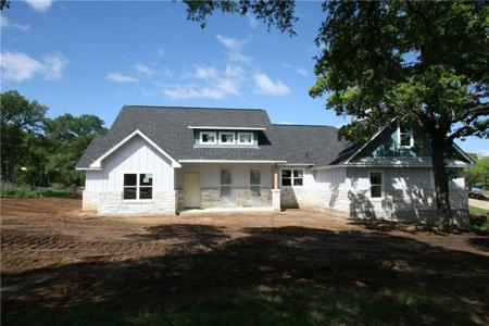 526 E Greenbriar