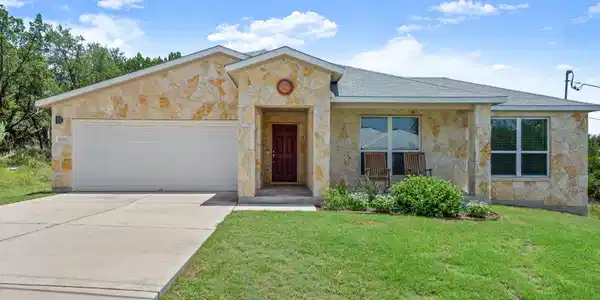 5703 Roundup WAY