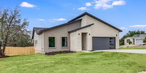 21415 Highland Lake DR