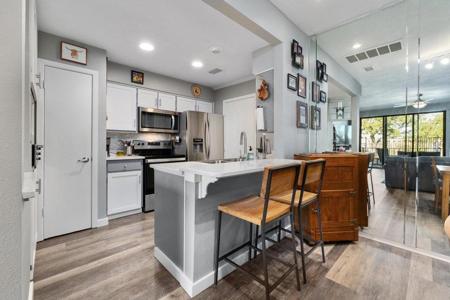 1501 W Barton Springs RD