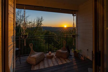 6000 Shepherd Mountain CV