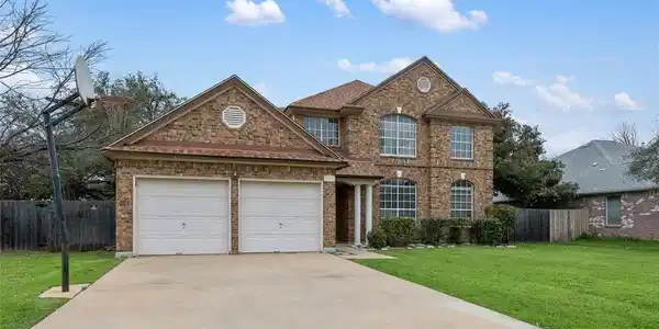 1203 Pebble Brook RD