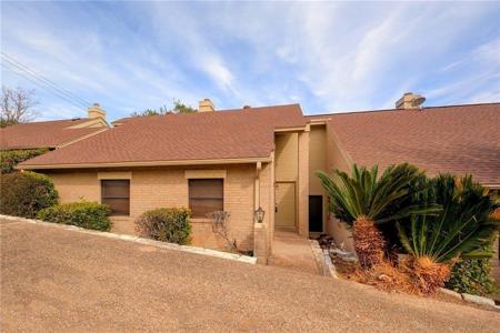5704 Scout Bluff