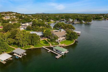 304 Lake TER