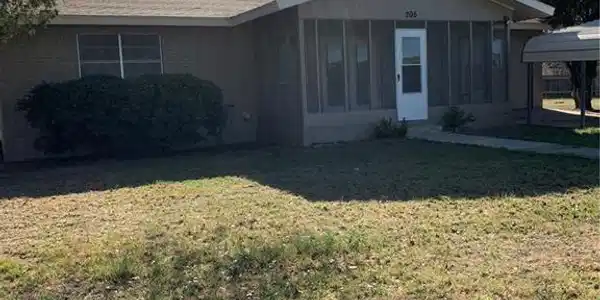 205 Iris LN