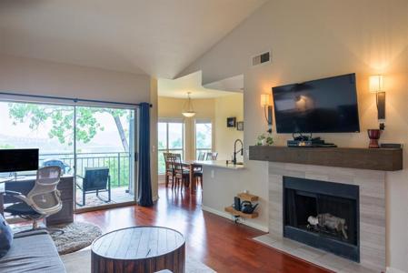 6000 Shepherd Mountain CV