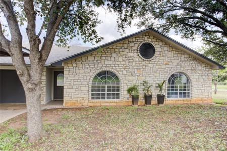 401 N River Oaks