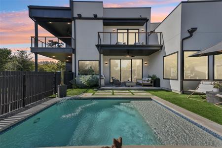 1510 Bellaire DR