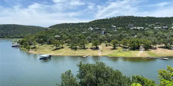 11119 Lakeside DR