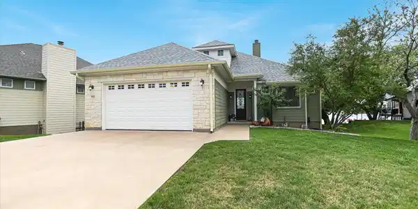 503 Shorewood CIR