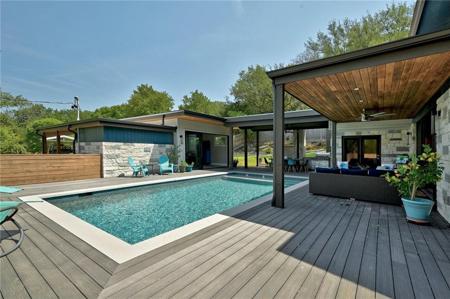 2125 Saratoga DR