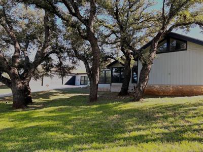 107 W Bluebonnet RD