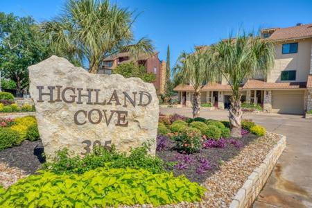 305 Island DR
