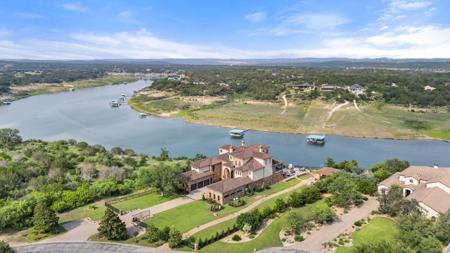 1216 Travis Bluff WAY