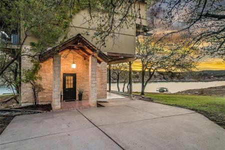 21604 Heather DR