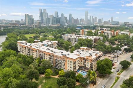 1900 Barton Springs RD