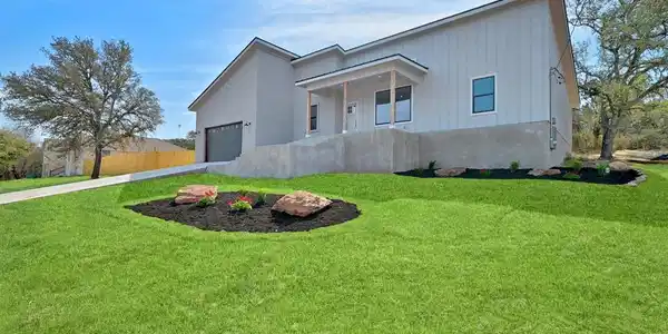 601 Taylor DR