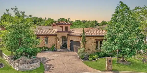 113 Cedar Glen CV