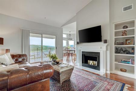 6000 Shepherd Mountain CV