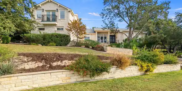 608 Lake Estates DR
