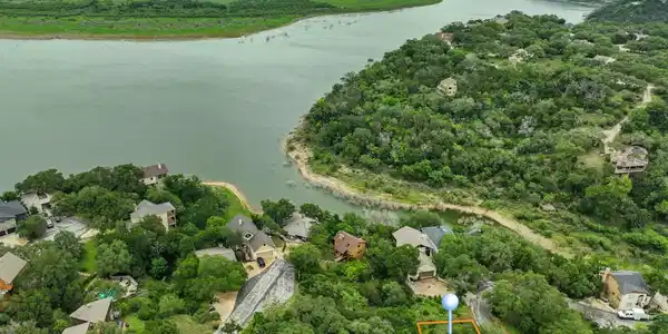101 Center Cove II LOOP