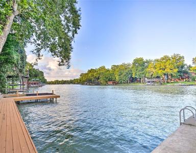 525 Lake Placid DR