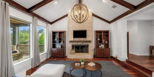 2705 Pyramid DR