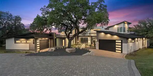 108 Harbor Hill DR