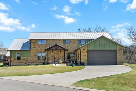 211 Sleepy Oaks DR