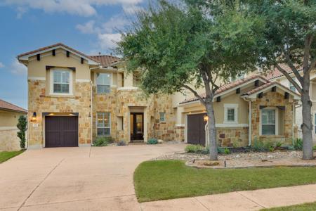 701 Horseback HOLW