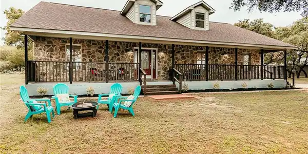 802 County Road 128