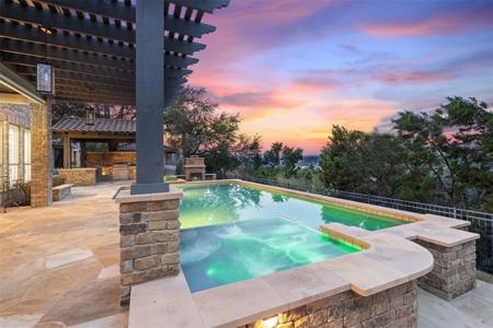 1608 Lakecliff Hills LN
