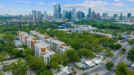 1600 Barton Springs RD