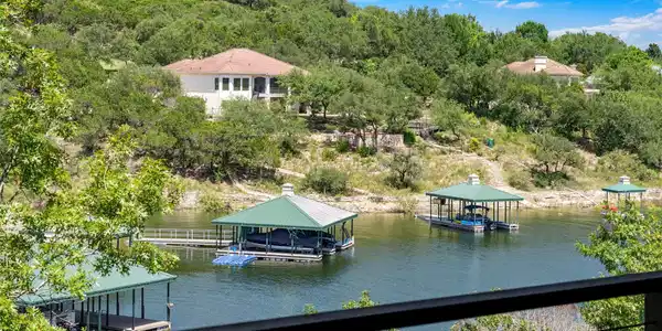 1101 Ivean Pearson RD