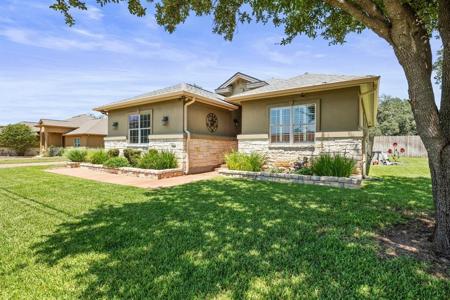 108 Oakwood DR