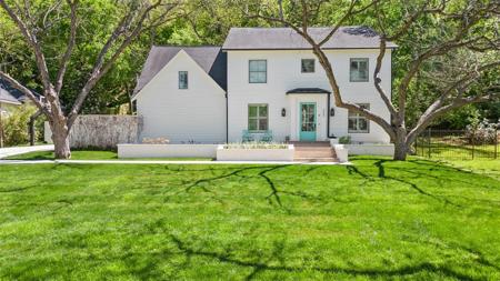 3007 W Rivercrest DR E