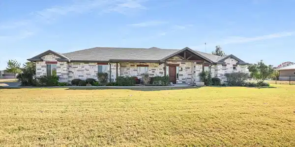 101 Still Meadow DR